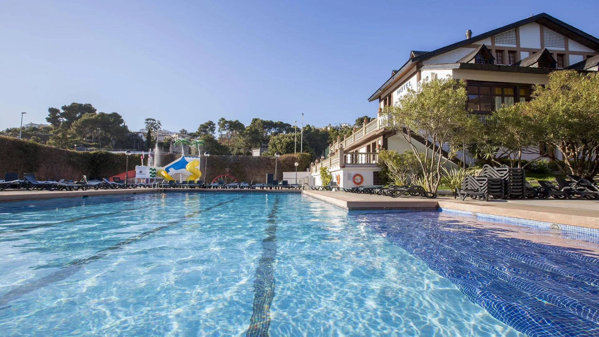 Holiday Home Santa Susanna 94 With Outdoor Swimmingpool
